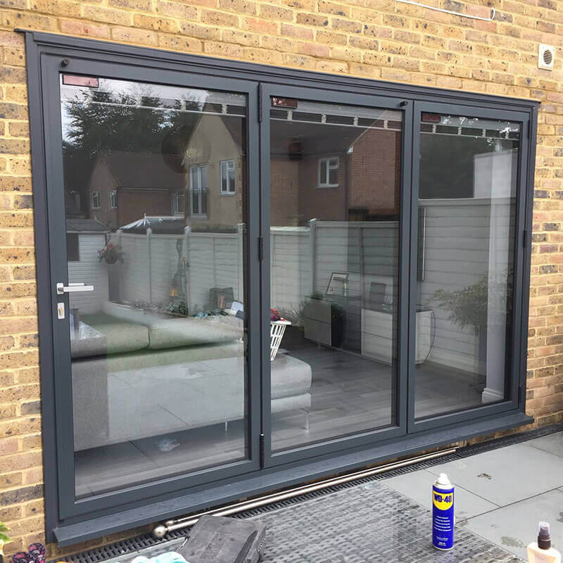 Aluminium bifolding doors